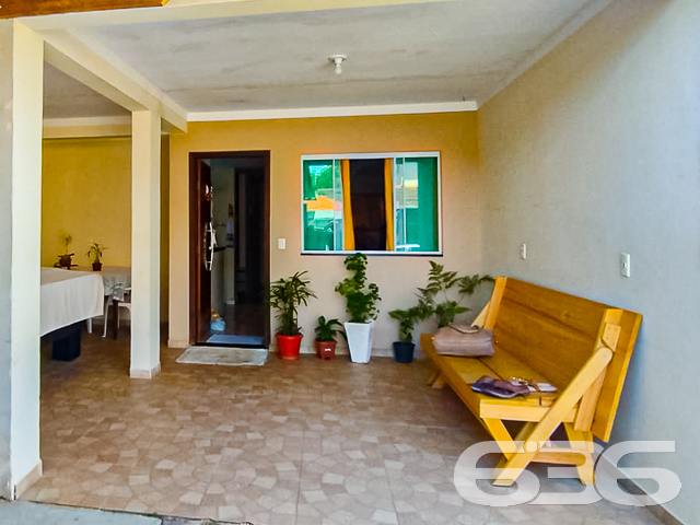 IMÓVEL COM 3 DORMITÓRIOS NO BAIRRO PARQUE GUARANI

Este é um ótimo imóvel para você e sua família! São 167m² de área construída - toda com acabamento em gesso por dentro e cômodos espaçosos, proporcionando mais conforto e aconchego para sua rotina. Possui uma sacada enorme capaz de oferecer um maravilhoso fim de tarde. 

Sua composição ainda dispõe de 3 dormitórios, 3 banheiros e garagem para até 3 carros. Ainda conta com uma proveitosa área de festas para desfrutar de bons momentos ao lado de pessoas especiais. Nos fundos, há uma outra casa de madeira que está alugada, caso queira manter, poderá deixar a casa e obter a renda do aluguel.

Está situado no bairro Parque Guarani, próximo de todas as comodidades necessárias para seu dia a dia, como: supermercado, panificadora, farmácia, escolas, transporte público e demais serviços e estabelecimentos da região.

Saiba mais detalhes desse excelente sobrado! Não vai perder essa oportunidade, né?!

Fale com um de nossos corretores:
Telefone: (47) 3451-0636
WhatsApp: (47) 99190-0636

Imobiliária 636.