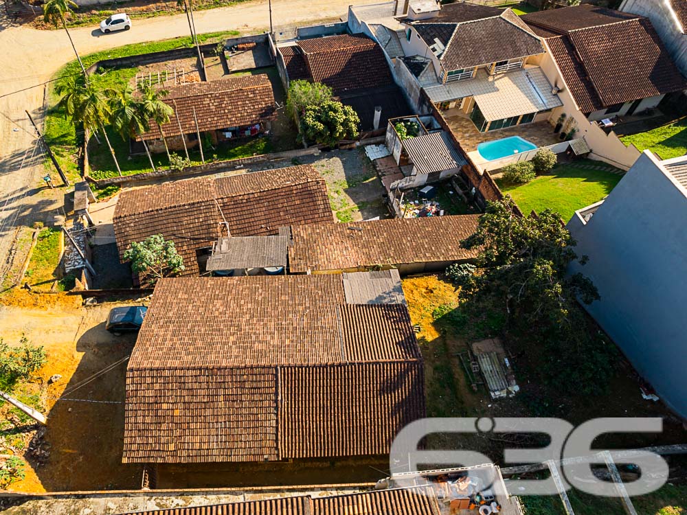 OPORTUNIDADE NO BAIRRO GUANABARA!

Apresentamos a você uma oportunidade no bairro Guanabara em Joinville. Com um terreno generoso de 524,47m², aqui é uma mina de ouro para investidores inteligentes.

A localização é um bônus adicional. No bairro Guanabara, você estará próximo a tudo o que precisa - escolas, mercados, transporte público e muito mais. Aproveite o conforto da vida urbana sem abrir mão da tranquilidade que um lar proporciona.

Não perca essa chance de viver e investir com sabedoria.

Fale conosco e saiba mais:
Telefone: (47) 3451-0636
WhatsApp: (47) 99190-0636

Imobiliária 636.