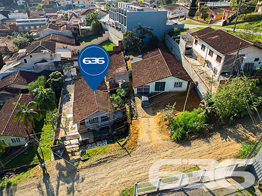 OPORTUNIDADE NO BAIRRO GUANABARA!

Apresentamos a você uma oportunidade no bairro Guanabara em Joinville. Com um terreno generoso de 524,47m², aqui é uma mina de ouro para investidores inteligentes.

A localização é um bônus adicional. No bairro Guanabara, você estará próximo a tudo o que precisa - escolas, mercados, transporte público e muito mais. Aproveite o conforto da vida urbana sem abrir mão da tranquilidade que um lar proporciona.

Não perca essa chance de viver e investir com sabedoria.

Fale conosco e saiba mais:
Telefone: (47) 3451-0636
WhatsApp: (47) 99190-0636

Imobiliária 636.