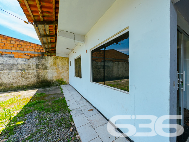 VENDE-SE TERRENO COM POTENCIAL NO BAIRRO PARANAGUAMIRIM - ESTUDA PERMUTA
No coração do Paranaguamirim, encontra-se este terreno de 240m², com 11 metros de frente e 25 metros nas laterais. Com uma área construída de 100m², o imóvel atual oferece a oportunidade perfeita para reforma ou demolição, abrindo caminho para um projeto inovador.
Espaço e Versatilidade para Realizar Seus Projetos
Este terreno plano é uma oportunidade de ouro para investidores e construtores. Seja para desenvolver uma residência personalizada ou um empreendimento comercial, este espaço oferece a liberdade criativa que você procura.
Localização Estratégica no Bairro Paranaguamirim
Situado em uma região em crescimento, este terreno está próximo a várias comodidades e serviços, garantindo conveniência e qualidade de vida. A localização estratégica promete valorização contínua e acessibilidade.
636 Negócios Imobiliários: Seu Guia para Investimentos Inteligentes
Com mais de três décadas de experiência no mercado imobiliário, a 636 Negócios Imobiliários é especialista em encontrar as melhores oportunidades de investimento. Estamos aqui para ajudá-lo a aproveitar ao máximo este terreno. Entre em contato conosco pelo telefone (47) 3451-0636 ou WhatsApp (47) 99190-0636 e vamos juntos planejar seu próximo grande investimento!