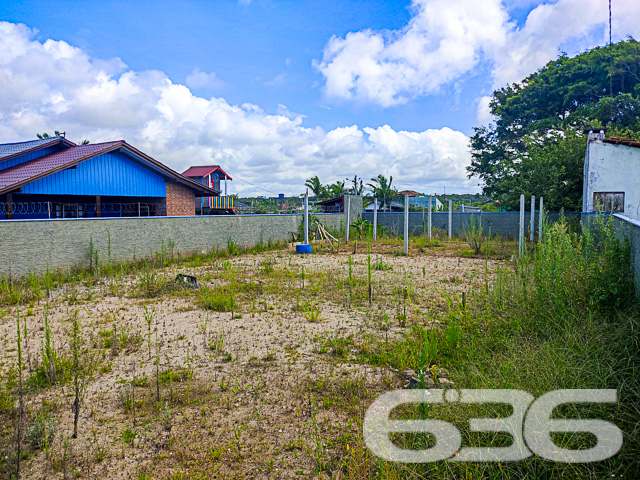???? Oportunidade Única na Maravilhosa Praia do Ervino, São Francisco do Sul - SC! ????
Seu pedacinho de paraíso espera por você a apenas 800 metros da deslumbrante Praia do Ervino. ???? Este terreno exclusivo de 364 m², completamente murado, oferece a oportunidade de construir o refúgio dos seus sonhos em uma das praias mais encantadoras de Santa Catarina.
???? Próximo ao Mar: A apenas 800 metros da Praia do Ervino, este terreno oferece a conveniência de estar próximo à areia e ao mar, permitindo que você aproveite a beleza natural sempre que desejar.
Localização Privilegiada:
Este terreno representa uma rara oportunidade de investimento na paradisíaca São Francisco do Sul. Desfrute da qualidade de vida à beira-mar, com fácil acesso a comodidades locais e atrações turísticas.
Não deixe essa chance escapar!
Contate-nos agora mesmo para mais informações ou agendar uma visita ao local. Faça parte deste cenário deslumbrante, construindo sua casa no coração da Praia do Ervino. ???? Seu futuro à beira-mar começa aqui! ????????
Com mais de 30 anos de experiência, a 636 Negócios Imobiliários é sua aliada na busca pelo imóvel ideal. Entre em contato pelo telefone (47) 3448-3636 ou WhatsApp (47) 99190-0636 e dê o primeiro passo para a vida na praia que você sempre sonhou.