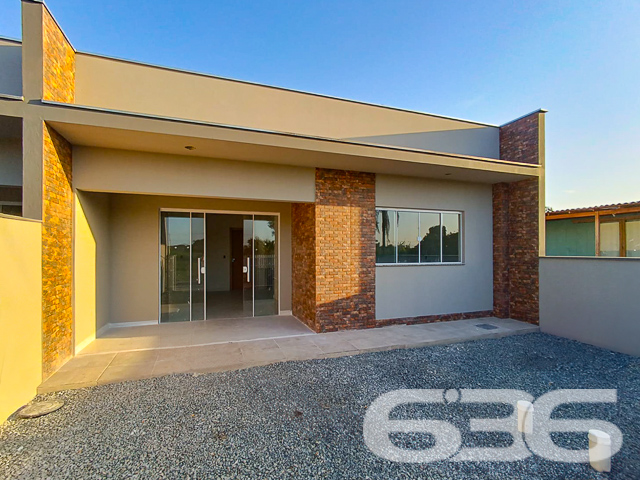 VENDE-SE IMÓVEL COM SUÍTE + DORMITÓRIO EM SÃO FRANCISCO DO SUL!
Descubra o conforto e a praticidade neste geminado em construção no bairro Ervino, São Francisco do Sul. Com 71,52m² de área construída, este imóvel oferece um dormitório, uma suíte, dois banheiros, e uma ampla sala de estar e jantar conjugadas com a cozinha, ideal para momentos em família.
UM LAR PENSADO PARA O SEU BEM-ESTAR:
Além de espaços bem distribuídos, o imóvel conta com área de serviço, é totalmente murado para sua segurança, e permite animais, tornando-se o lar perfeito para toda a família.
UMA LOCALIZAÇÃO PRIVILEGIADA PERTO DA PRAIA:
Situado no bairro Ervino, conhecido por sua tranquilidade e proximidade com a praia, este geminado oferece fácil acesso a vias principais e serviços públicos essenciais, combinando a paz do litoral com a conveniência urbana.
ESCOLHA A EXPERIÊNCIA E CONFIANÇA DA 636 NEGÓCIOS IMOBILIÁRIOS:
Com mais de 30 anos de mercado, a 636 Negócios Imobiliários é sua parceira ideal para encontrar o imóvel dos seus sonhos. Entre em contato conosco e descubra como podemos ajudá-lo a realizar seu projeto de vida.
Telefone: (47) 3448-3636
WhatsApp: (47) 99190-0636
Acesse nosso site para mais informações: i636.com.br