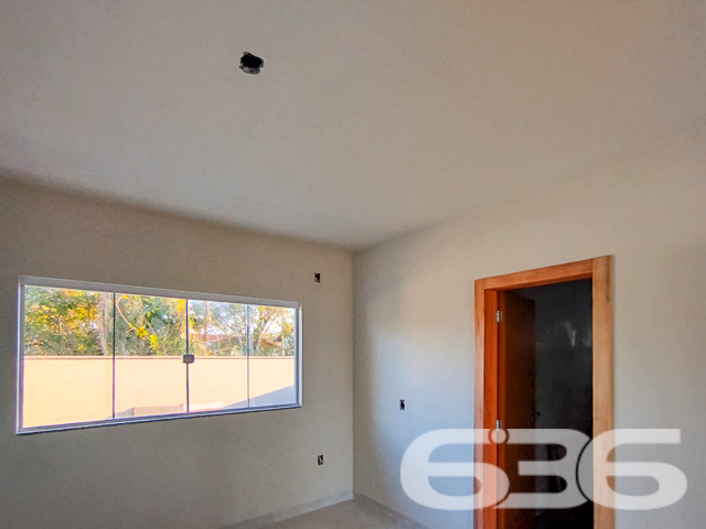 VENDE-SE IMÓVEL COM SUÍTE + DORMITÓRIO EM SÃO FRANCISCO DO SUL!
Descubra o conforto e a praticidade neste geminado em construção no bairro Ervino, São Francisco do Sul. Com 71,52m² de área construída, este imóvel oferece um dormitório, uma suíte, dois banheiros, e uma ampla sala de estar e jantar conjugadas com a cozinha, ideal para momentos em família.
UM LAR PENSADO PARA O SEU BEM-ESTAR:
Além de espaços bem distribuídos, o imóvel conta com área de serviço, é totalmente murado para sua segurança, e permite animais, tornando-se o lar perfeito para toda a família.
UMA LOCALIZAÇÃO PRIVILEGIADA PERTO DA PRAIA:
Situado no bairro Ervino, conhecido por sua tranquilidade e proximidade com a praia, este geminado oferece fácil acesso a vias principais e serviços públicos essenciais, combinando a paz do litoral com a conveniência urbana.
ESCOLHA A EXPERIÊNCIA E CONFIANÇA DA 636 NEGÓCIOS IMOBILIÁRIOS:
Com mais de 30 anos de mercado, a 636 Negócios Imobiliários é sua parceira ideal para encontrar o imóvel dos seus sonhos. Entre em contato conosco e descubra como podemos ajudá-lo a realizar seu projeto de vida.
Telefone: (47) 3448-3636
WhatsApp: (47) 99190-0636
Acesse nosso site para mais informações: i636.com.br