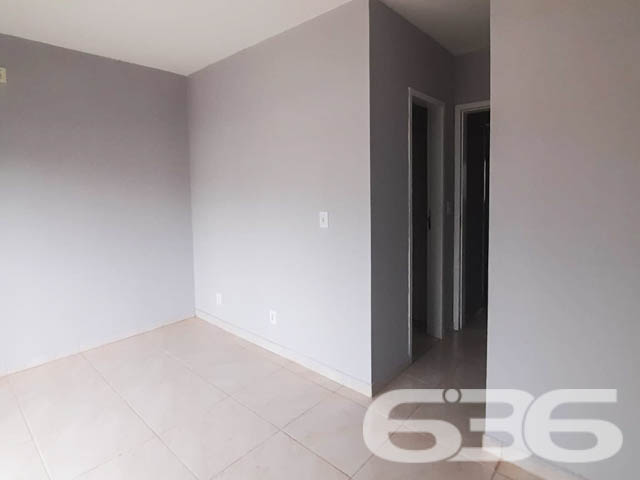 IMÓVEL COM SUÍTE + 2 DORMITÓRIOS NO BAIRRO PARANAGUAMIRIM!

Este geminado sobrado desocupado, com uma área construída de 81,71m², oferece o espaço e conforto que sua família merece. Localizado no bairro Paranaguamirim, este imóvel combina praticidade e estilo em um só lugar.

Com 3 dormitórios aconchegantes, incluindo uma suíte, 2 banheiros modernos, sala de estar espaçosa, lavabo, e uma área de serviço funcional, este imóvel é ideal para quem busca qualidade de vida. A sacada e a copa cozinha conjugada são perfeitas para momentos de lazer e refeições em família.

Situado perto de escolas, transporte público e com fácil acesso às principais vias, este imóvel garante a comodidade que você precisa no dia a dia. Murado e cercado, com garagem descoberta, este sobrado oferece a segurança e a privacidade que sua família procura.

636 NEGÓCIOS IMOBILIÁRIOS: SEU SONHO, NOSSA MISSÃO
Com mais de 30 anos de experiência no mercado imobiliário, estamos aqui para ajudá-lo a encontrar o imóvel ideal. Entre em contato conosco pelo telefone: (47) 3451-0636 ou WhatsApp: (47) 99190-0636.

Este e outros milhares de imóveis no site: i636.com.br