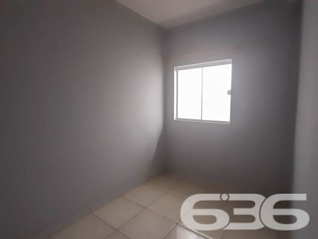 IMÓVEL COM SUÍTE + 2 DORMITÓRIOS NO BAIRRO PARANAGUAMIRIM!

Este geminado sobrado desocupado, com uma área construída de 81,71m², oferece o espaço e conforto que sua família merece. Localizado no bairro Paranaguamirim, este imóvel combina praticidade e estilo em um só lugar.

Com 3 dormitórios aconchegantes, incluindo uma suíte, 2 banheiros modernos, sala de estar espaçosa, lavabo, e uma área de serviço funcional, este imóvel é ideal para quem busca qualidade de vida. A sacada e a copa cozinha conjugada são perfeitas para momentos de lazer e refeições em família.

Situado perto de escolas, transporte público e com fácil acesso às principais vias, este imóvel garante a comodidade que você precisa no dia a dia. Murado e cercado, com garagem descoberta, este sobrado oferece a segurança e a privacidade que sua família procura.

636 NEGÓCIOS IMOBILIÁRIOS: SEU SONHO, NOSSA MISSÃO
Com mais de 30 anos de experiência no mercado imobiliário, estamos aqui para ajudá-lo a encontrar o imóvel ideal. Entre em contato conosco pelo telefone: (47) 3451-0636 ou WhatsApp: (47) 99190-0636.

Este e outros milhares de imóveis no site: i636.com.br