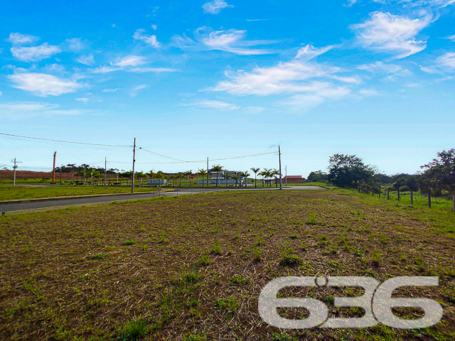 Imagine um local onde o moderno e o natural se encontram, criando um ambiente perfeito para o crescimento da sua família e o florescimento dos seus sonhos. Apresentamos o Ecovalle, o primeiro bairro planejado de Araquari, uma oportunidade rara nos tempos atuais.

Situado no coração do bairro Itinga, este terreno está pronto para receber o lar que você idealizar. Este terreno proporciona facilidade e flexibilidade para qualquer projeto arquitetônico.

Este empreendimento pensado para o seu bem-estar, alia tranquilidade e segurança com a conveniência de estar próximo a tudo o que é importante. Ruas pavimentadas e 100% asfaltadas, iluminação pública eficiente, e uma avenida com ciclovia são apenas o começo do que o Ecovalle oferece. Pensando em sustentabilidade, o bairro também conta com uma estação de tratamento de esgoto e um sistema completo de drenagem das águas da chuva.

Imagine passeios em família pelos lagos contemplativos e um projeto paisagístico que celebra o novo urbanismo. Aqui, a qualidade de vida que você busca está ao alcance das mãos, em um terreno que é o verdadeiro sinônimo de oportunidade para morar bem, trabalhar e investir em uma região que não para de se expandir.

O Ecovalle é uma verdadeira tela em branco, esperando por suas pinceladas para se transformar no lar dos seus sonhos. Invista no seu futuro e da sua família com a segurança e a excelência da 636 Negócios Imobiliários, que há mais de 30 anos transforma terrenos em lares e sonhos em realidade.

Faça parte dessa história, venha conhecer o Ecovalle e deixe que a 636 Negócios Imobiliários mostre como é fácil realizar o sonho do imóvel próprio em um local onde cada detalhe foi pensado para o seu conforto. Visite-nos em Joinville/SC e Balneário Barra do Sul/SC ou entre em contato para mais informações.

Não perca essa chance de construir não apenas uma casa, mas um lar em um dos bairros mais planejados e completos de Araquari. Lembre-se: grandes realizações começam com grandes decisões, e escolher o Ecovalle é uma delas.
 
636 NEGÓCIOS IMOBILIÁRIOS: A SUA MELHOR ESCOLHA
Com mais de 30 anos de experiência, a 636 Negócios Imobiliários é sua parceira ideal para encontrar o imóvel perfeito. Estamos prontos para ajudá-lo a fazer deste imóvel o seu novo lar.
 
Telefone: (47) 3451-0636
WhatsApp: (47) 99190-0636
 
Não perca esta oportunidade única. Visite nosso site para mais informações: i636.com.br