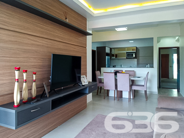 Descubra o privilégio de viver em um espaço que combina conforto e lazer em um dos endereços mais desejados de Joinville. Apresentamos um exclusivo apartamento no bairro Santa Catarina, uma obra de arquitetura que proporciona uma experiência de vida única e completa.
Este magnífico apartamento, localizado em uma torre única com elevador, destaca-se pela sua moderna planta oferecendo espaços generosos e bem iluminados. A unidade elegantemente mobiliada, é um convite à vida contemporânea com toques de sofisticação em cada detalhe.
Entrando no apartamento, somos recebidos por uma sala de estar ampla, que se estende até a área de jantar, criando um ambiente harmonioso para recepções e momentos de relaxamento. A cozinha, prática e funcional, integra-se perfeitamente a este cenário, promovendo interação e praticidade.
Os dois dormitórios, incluindo uma suíte master, são espaços de privacidade e tranquilidade, projetados para proporcionar o máximo conforto. O acabamento do apartamento reflete um padrão de qualidade superior, com atenção meticulosa aos detalhes, desde a escolha dos materiais até o design interior.
Além disso, a área de lazer do condomínio é um verdadeiro clube privativo. Desfrute de momentos de diversão na quadra esportiva ou relaxe nas piscinas adulto e infantil, rodeadas por um deck de madeira que evoca sensação de férias o ano inteiro. A área de festa com churrasqueira, a sala de jogos e o salão de festas são espaços perfeitamente equipados para entreter familiares e amigos.
As comodidades se estendem com a brinquedoteca, um lugar onde a imaginação das crianças pode voar livremente, e a academia, para manter-se em forma com conforto e conveniência.
A 636 Negócios Imobiliários orgulha-se em apresentar este imóvel, que sintetiza mais de 30 anos de excelência e dedicação no mercado imobiliário. Nossa expertise técnico-jurídica garante uma mediação de negócios segura e eficiente.
Venha conhecer e sentir a essência de um lar pensado para você. Aguardamos seu contato para uma visita exclusiva.
636 NEGÓCIOS IMOBILIÁRIOS: A SUA MELHOR ESCOLHA
Com mais de 30 anos de experiência, a 636 Negócios Imobiliários é sua parceira ideal para encontrar o imóvel perfeito. Estamos prontos para ajudá-lo a fazer deste imóvel o seu novo lar.
Telefone: (47) 3451-0636
WhatsApp: (47) 99190-0636
Não perca esta oportunidade única. Visite nosso site para mais informações: i636.com.br