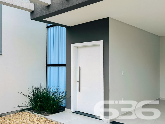 Apresentamos a você um residencial geminado tipo sobrado, recém-construído, situado no bairro Armação, na cidade de Penha, SC. Este imóvel combina sofisticação e localização estratégica, estando a apenas 150 metros da praia, oferecendo um estilo de vida exclusivo e confortável.
O design moderno é complementado por móveis planejados de alta qualidade, que estão incluídos na oferta. O sobrado é caracterizado por sua funcionalidade e elegância, com acabamentos de primeira linha que garantem beleza e durabilidade.
No térreo, encontramos uma ampla sala de estar, integrada a uma cozinha moderna, que inclui uma copa e cozinha conjugadas, criando um ambiente aconchegante e ideal para momentos em família. A área de festas, com churrasqueira e vista para o jardim de inverno, oferece um espaço perfeito para entretenimento e relaxamento.
O imóvel possui duas garagens, uma coberta e outra descoberta, garantindo comodidade para seus veículos. A residência também inclui um portão eletrônico, interfone e um sistema de alarme, proporcionando segurança e privacidade.
A área íntima, localizada no piso superior, é composta por dois dormitórios, incluindo uma suíte master com sacada, oferecendo uma vista tranquila do bairro. Os três banheiros são equipados com materiais de qualidade, destacando-se por seu design contemporâneo.
Esta residência é ideal para aqueles que valorizam a proximidade com a natureza e a tranquilidade, estando perto de escolas, serviços públicos essenciais e vias de acesso. Além disso, a estrutura permite a presença de animais de estimação, garantindo que toda a família possa desfrutar deste lar.
Venha descobrir o equilíbrio perfeito entre conforto, segurança e luxo neste imóvel de alto padrão. A 636 Negócios Imobiliários está pronta para lhe auxiliar na realização do seu sonho. Visite-nos e sinta o prazer de estar tão perto do paraíso que é a praia, num lar que é um verdadeiro refúgio de paz e sofisticação.
636 NEGÓCIOS IMOBILIÁRIOS: A SUA MELHOR ESCOLHA
Com mais de 30 anos de experiência, a 636 Negócios Imobiliários é sua parceira ideal para encontrar o imóvel perfeito. Estamos prontos para ajudá-lo a fazer deste imóvel o seu novo lar.
Telefone: (47) 3451-0636
WhatsApp: (47) 99190-0636
Não perca esta oportunidade única. Visite nosso site para mais informações: i636.com.br