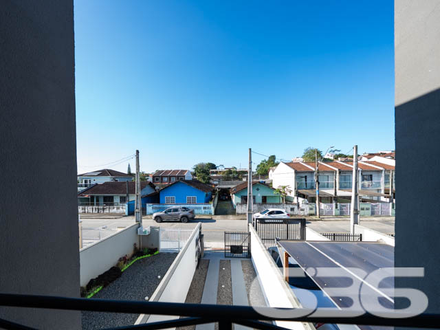 Geminado Sobrado Novo à Venda no Bairro Paranaguamirim, Joinville - SC

Apresentamos este incrível geminado sobrado, situado em uma localização privilegiada no bairro Paranaguamirim, Joinville - SC. Esta residência oferece um design moderno e funcional, ideal para quem busca conforto e praticidade. Esta propriedade foi planejada para maximizar o aproveitamento de espaço e proporcionar um ambiente acolhedor e elegante para sua família.

Destaques do Imóvel:

Área Construída: 65,43 m²
Tipologia: Sobrado Geminado

Composição do Imóvel:

2 Dormitórios: Espaçosos e bem ventilados, perfeitos para o descanso da família.
Sala de Estar: Ambiente aconchegante e ideal para momentos de lazer e convivência.
Cozinha: Funcional, projetada para otimizar o espaço e facilitar o dia a dia.
Banheiro: Moderno e equipado com acabamentos de qualidade.
Lavabo: Praticidade e comodidade para você e suas visitas.
Área de Serviço: Espaço dedicado para a lavanderia e demais serviços domésticos.
Sacada: Com excelente vista e boa ventilação, ideal para relaxar e apreciar a paisagem.
2 Vagas de Garagem: Garantindo espaço e segurança para os seus veículos.
Quintal: Área externa de fundos com 10 metros, perfeito para um jardim ou espaço de lazer.
Este sobrado se destaca não apenas pela sua construção moderna e bem acabada, mas também pela localização estratégica. Situado em uma rua pavimentada e de fácil acesso, você estará próximo a escolas, supermercados, farmácias e demais comodidades que o bairro de Paranaguamirim oferece.
 
636 NEGÓCIOS IMOBILIÁRIOS: A SUA MELHOR ESCOLHA
Com mais de 30 anos de experiência, a 636 Negócios Imobiliários é sua parceira ideal para encontrar o imóvel perfeito. Estamos prontos para ajudá-lo a fazer deste imóvel o seu novo lar.
 
Telefone: (47) 3451-0636
WhatsApp: (47) 99190-0636
 
Não perca esta oportunidade única. Visite nosso site para mais informações: i636.com.br