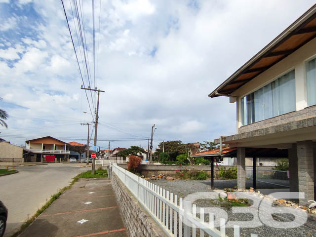 Foto de Sobrado Balneário Barra do Sul Centro 03018660