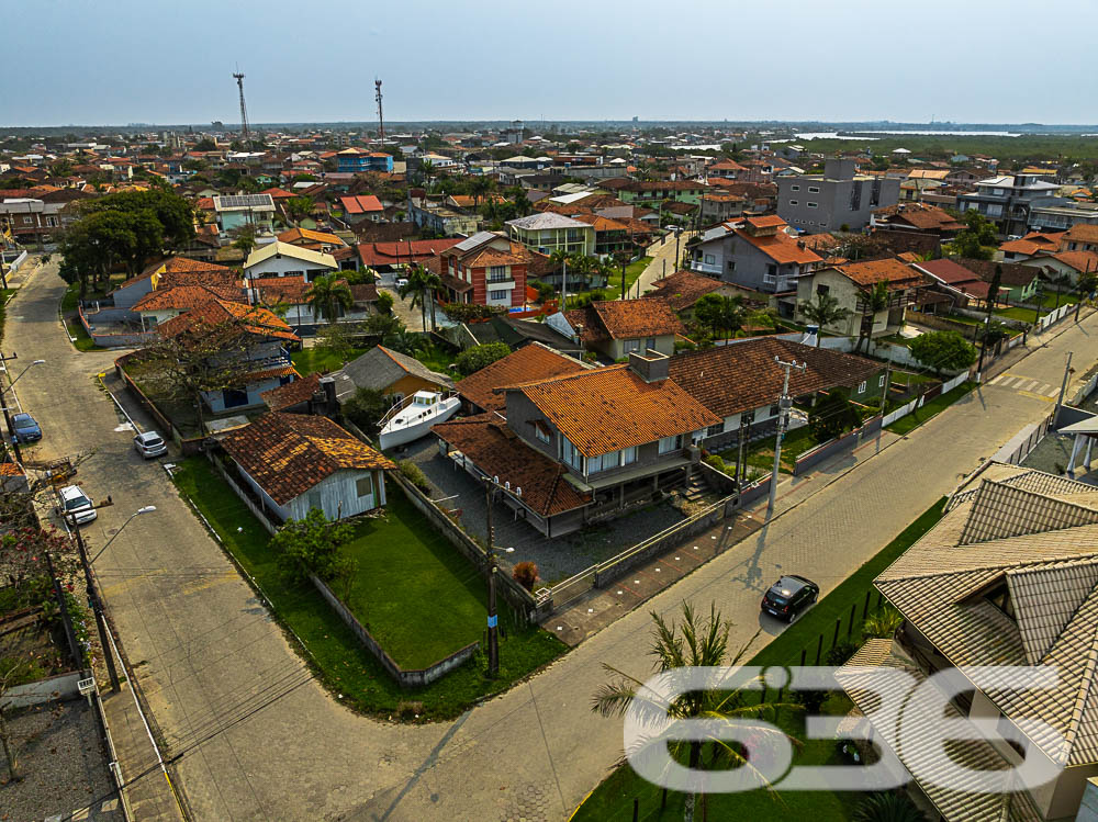 Foto de Sobrado Balneário Barra do Sul Centro 03018660