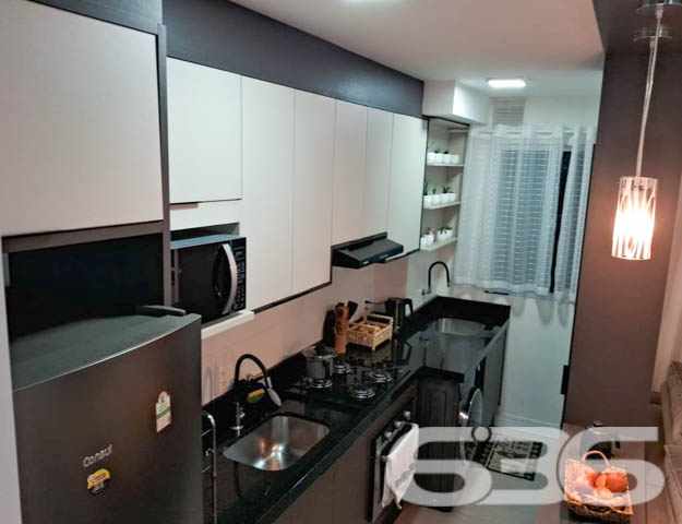 Desfrute do melhor de Balneário Piçarras em um apartamento completo, mobiliado e a poucos passos do mar - ESTUDA PERMUTA
Apresentamos este incrível apartamento, localizado no Centro de Balneário Piçarras, SC. Com uma localização privilegiada, a menos de 300 metros da praia, você terá o privilégio de viver a poucos passos do mar, em uma das cidades litorâneas mais desejadas de Santa Catarina.
Com uma área privativa de 63m², este apartamento se destaca pela sua planta que aproveita cada metro quadrado de forma eficiente. A ventilação cruzada garante um ambiente sempre fresco e agradável, enquanto os 2 dormitórios oferecem o espaço perfeito para sua família descansar e recarregar as energias.
A cozinha é um convite à praticidade, equipada com móveis planejados de alta qualidade, que se harmonizam perfeitamente com o design moderno e funcional. As salas de estar e jantar, integradas à cozinha, criam um ambiente ideal para receber amigos e familiares, ou simplesmente relaxar após um dia na praia.
Um dos grandes diferenciais deste apartamento é a sacada com churrasqueira, perfeita para momentos de lazer e descontração. Com vista para o mar e a poucos metros da praia, você poderá desfrutar de uma refeição ao ar livre enquanto aprecia a brisa do mar.
O Condomínio é um verdadeiro resort urbano, com uma infraestrutura completa de lazer para todas as idades. Piscinas adulto e infantil, salão de festas, espaço gourmet, playground, redário, bicicletário e pet place são apenas algumas das comodidades que você e sua família poderão desfrutar. Além disso, o condomínio conta com medidores de consumo individuais, oferecendo mais economia e controle no seu dia a dia.
Localizado no Centro de Balneário Piçarras, este apartamento oferece fácil acesso a uma ampla gama de serviços e comércios, além de estar próximo às principais vias da cidade. É a oportunidade perfeita para quem busca qualidade de vida sem abrir mão da conveniência urbana.
Este imóvel único é uma excelente opção tanto para quem deseja morar quanto para quem busca um investimento seguro em uma das regiões mais valorizadas de Santa Catarina.
Agende uma visita e surpreenda-se com tudo o que este apartamento tem a oferecer!
636 NEGÓCIOS IMOBILIÁRIOS: A SUA MELHOR ESCOLHA
Com mais de 30 anos de experiência, a 636 Negócios Imobiliários é sua parceira ideal para encontrar o imóvel perfeito. Estamos prontos para ajudá-lo a fazer deste imóvel o seu novo lar.
Telefone: (47) 3451-0636
WhatsApp: (47) 99190-0636
Não perca esta oportunidade única. Visite nosso site para mais informações: i636.com.br