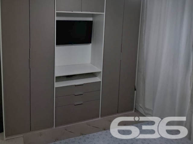 Desfrute do melhor de Balneário Piçarras em um apartamento completo, mobiliado e a poucos passos do mar - ESTUDA PERMUTA
Apresentamos este incrível apartamento, localizado no Centro de Balneário Piçarras, SC. Com uma localização privilegiada, a menos de 300 metros da praia, você terá o privilégio de viver a poucos passos do mar, em uma das cidades litorâneas mais desejadas de Santa Catarina.
Com uma área privativa de 63m², este apartamento se destaca pela sua planta que aproveita cada metro quadrado de forma eficiente. A ventilação cruzada garante um ambiente sempre fresco e agradável, enquanto os 2 dormitórios oferecem o espaço perfeito para sua família descansar e recarregar as energias.
A cozinha é um convite à praticidade, equipada com móveis planejados de alta qualidade, que se harmonizam perfeitamente com o design moderno e funcional. As salas de estar e jantar, integradas à cozinha, criam um ambiente ideal para receber amigos e familiares, ou simplesmente relaxar após um dia na praia.
Um dos grandes diferenciais deste apartamento é a sacada com churrasqueira, perfeita para momentos de lazer e descontração. Com vista para o mar e a poucos metros da praia, você poderá desfrutar de uma refeição ao ar livre enquanto aprecia a brisa do mar.
O Condomínio é um verdadeiro resort urbano, com uma infraestrutura completa de lazer para todas as idades. Piscinas adulto e infantil, salão de festas, espaço gourmet, playground, redário, bicicletário e pet place são apenas algumas das comodidades que você e sua família poderão desfrutar. Além disso, o condomínio conta com medidores de consumo individuais, oferecendo mais economia e controle no seu dia a dia.
Localizado no Centro de Balneário Piçarras, este apartamento oferece fácil acesso a uma ampla gama de serviços e comércios, além de estar próximo às principais vias da cidade. É a oportunidade perfeita para quem busca qualidade de vida sem abrir mão da conveniência urbana.
Este imóvel único é uma excelente opção tanto para quem deseja morar quanto para quem busca um investimento seguro em uma das regiões mais valorizadas de Santa Catarina.
Agende uma visita e surpreenda-se com tudo o que este apartamento tem a oferecer!
636 NEGÓCIOS IMOBILIÁRIOS: A SUA MELHOR ESCOLHA
Com mais de 30 anos de experiência, a 636 Negócios Imobiliários é sua parceira ideal para encontrar o imóvel perfeito. Estamos prontos para ajudá-lo a fazer deste imóvel o seu novo lar.
Telefone: (47) 3451-0636
WhatsApp: (47) 99190-0636
Não perca esta oportunidade única. Visite nosso site para mais informações: i636.com.br