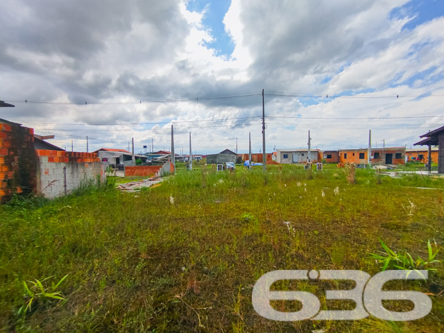 Apresentamos uma excelente oportunidade de investimento em Araquari, SC: um terreno, perfeito para construção residencial ou comercial. Este lote oferece acesso fácil e rápido ao centro da cidade e a diversas comodidades, graças à rua pavimentada em que se encontra. Analisa veículo até R$70.000,00 como parte do pagamento.


Acesso: Rua pavimentada que garante facilidade no trânsito e na manutenção.
Este terreno representa uma oportunidade única para construtores e investidores, dada a sua localização estratégica e características ideais. O terreno está situado em uma área em crescimento, prometendo valorização a médio e longo prazo. A região conta com infraestrutura em desenvolvimento, incluindo serviços públicos e comércio local, o que aumenta o potencial de valorização do imóvel.

Além disso, a face oeste do terreno permite aproveitar o pôr do sol, garantindo uma vista espetacular e um ambiente acolhedor, perfeito para residências familiares ou estabelecimentos comerciais que desejam oferecer um diferencial.

Este é o momento ideal para investir, dada a crescente demanda por imóveis na região de Araquari e a expansão urbana prevista para os próximos anos.

Para mais informações e detalhes sobre como você pode maximizar seu retorno sobre este investimento, entre em contato com a 636 Negócios Imobiliários. 

Com mais de 30 anos de experiência, a 636 Negócios Imobiliários é reconhecida por sua excelência em proporcionar oportunidades únicas de investimento e desenvolvimento imobiliário. Não perca a chance de ser parte do crescimento de Araquari. Invista seguro, invista com a 636.
 
636 NEGÓCIOS IMOBILIÁRIOS: A SUA MELHOR ESCOLHA
Com mais de 30 anos de experiência, a 636 Negócios Imobiliários é sua parceira ideal para encontrar o imóvel perfeito. Estamos prontos para ajudá-lo a fazer deste imóvel o seu novo lar.
 
Telefone: (47) 3451-0636
WhatsApp: (47) 99190-0636
 
Não perca esta oportunidade única. Visite nosso site para mais informações: i636.com.br