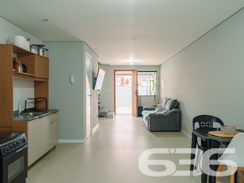 Sobrado à venda no Floresta, Joinville | 3 quartos