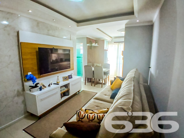 Apresentamos um apartamento excepcional no coração de Joinville, situado no bairro Aventureiro, uma localização privilegiada que une tranquilidade e acessibilidade. Este imóvel de 62,14 m² é uma combinação perfeita de estilo e funcionalidade, projetado para proporcionar conforto e qualidade de vida.
Ao entrar no apartamento, você será recebido por uma sala de estar espaçosa. A cozinha estilo americano, integrada à sala, é moderna e prática, equipada com móveis planejados de alta qualidade e uma área de serviço adjacente bem dimensionada, oferecendo conveniência e eficiência no dia a dia.
O imóvel possui uma suíte aconchegante com sacada, um cenário perfeito para relaxar após um dia agitado. Adicionalmente, conta com um dormitório adicional e dois banheiros completos, ambos com ventilação natural, garantindo um ambiente fresco e arejado.
A área externa do edifício inclui uma garagem coberta, proporcionando segurança e proteção para o seu veículo. O apartamento também está equipado com recursos de segurança como portão eletrônico, interfone, cerca elétrica e vigilância eletrônica, assegurando um ambiente seguro e tranquilo para você e sua família.
Localizado em uma esquina com rua pavimentada, este apartamento não apenas oferece uma vista privilegiada, mas também facilidade de acesso a vias principais, transporte público, shopping centers, escolas e outros serviços essenciais, fazendo dele o lugar ideal para quem busca conveniência e qualidade de vida.
Para aqueles que valorizam o lazer e o convívio social, o apartamento dispõe de uma sacada com churrasqueira, ideal para momentos de descontração com amigos e família. Além disso, o imóvel é pet-friendly, permitindo que seus animais de estimação também desfrutem deste lar acolhedor.
Este imóvel representa uma excelente oportunidade para quem busca um lar moderno, seguro e bem localizado em Joinville. Invista em sua qualidade de vida com este apartamento impecável, que combina conforto, segurança e a beleza de viver bem. Visite e surpreenda-se com tudo o que este lugar tem a oferecer!
636 NEGÓCIOS IMOBILIÁRIOS: A SUA MELHOR ESCOLHA
Com mais de 30 anos de experiência, a 636 Negócios Imobiliários é sua parceira ideal para encontrar o imóvel perfeito. Estamos prontos para ajudá-lo a fazer deste imóvel o seu novo lar.
Telefone: (47) 3451-0636
WhatsApp: (47) 99190-0636
Não perca esta oportunidade única. Visite nosso site para mais informações: i636.com.br