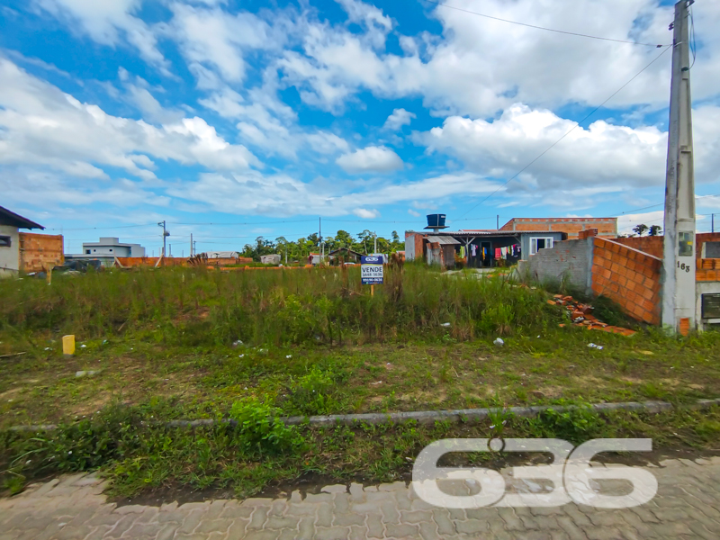 Oportunidade de Investimento em Araquari/SC – Terreno com 240m² no Bairro Colégio Agrícola
Se você procura um terreno, bem localizado e pronto para construir, esta é a oportunidade ideal. Este terreno com 240m² de área total, está situado em uma rua pavimentada, proporcionando fácil acesso e valorização imediata.
O terreno está em uma região em pleno desenvolvimento urbano, com diversas construções novas ao redor, o que representa um excelente potencial de crescimento e valorização patrimonial.
Este terreno é perfeito para você que busca construir sua residência própria, investir em locações ou mesmo pensar em empreendimentos futuros. Um lote com estas características e nesta localização estratégica é uma raridade no mercado atual.
Não perca essa chance! Fale agora com um dos corretores da 636 Negócios Imobiliários e agende sua visita. Mais de 30 anos de experiência, segurança jurídica e uma equipe altamente preparada para garantir uma compra segura e eficiente.
636 NEGÓCIOS IMOBILIÁRIOS: A SUA MELHOR ESCOLHA
Com mais de 30 anos de experiência, a 636 Negócios Imobiliários é sua parceira ideal para encontrar o imóvel perfeito. Estamos prontos para ajudá-lo a fazer deste imóvel o seu novo lar.
Telefone: (47) 3451-0636
WhatsApp: (47) 99190-0636
Não perca esta oportunidade única. Visite nosso site para mais informações: i636.com.br