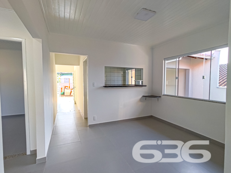 Residência Térrea com Edícula e Amplo Espaço em Joinville – Boehmerwald

Está em busca de uma casa térrea espaçosa, iluminada e pronta para morar? Essa residência no bairro Boehmerwald, em Joinville/SC, é a oportunidade perfeita!

A residência principal é composta por 3 dormitórios, sendo 1 suíte espaçosa, 3 banheiros, salas de estar e jantar integradas, cozinha funcional, despensa, lavanderia e garagem para até 6 veículos (2 cobertos). E o destaque vai para a edícula com dois pavimentos, que oferece sala, cozinha, dormitório e banheiro – ideal para hóspedes, home office ou até uma renda extra com locação.

O terreno possui 360m², é totalmente murado e plano, com potencial para instalação de piscina ou jardim planejado. Com fácil acesso às principais vias da Zona Sul de Joinville, transporte público, escolas e comércios.

Não se trata apenas de um imóvel – trata-se de um lar pronto para viver grandes momentos com segurança, espaço e estilo.

Entre em contato agora com a 636 Negócios Imobiliários e agende sua visita. Mais de 30 anos construindo histórias com excelência técnica e comprometimento com você.
 
636 NEGÓCIOS IMOBILIÁRIOS: A SUA MELHOR ESCOLHA
Com mais de 30 anos de experiência, a 636 Negócios Imobiliários é sua parceira ideal para encontrar o imóvel perfeito. Estamos prontos para ajudá-lo a fazer deste imóvel o seu novo lar.
 
Telefone: (47) 3451-0636
WhatsApp: (47) 99190-0636
 
Não perca esta oportunidade única. Visite nosso site para mais informações: i636.com.br