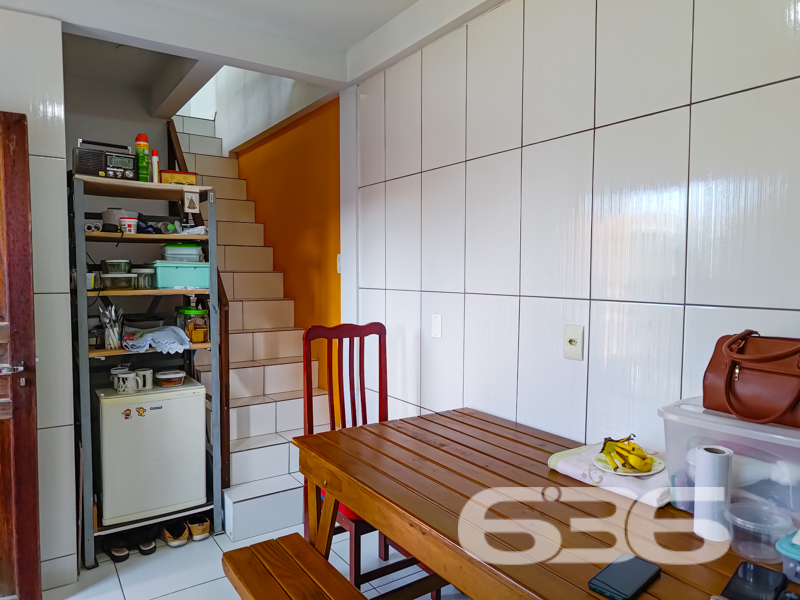 Residência Térrea com Edícula e Amplo Espaço em Joinville – Boehmerwald

Está em busca de uma casa térrea espaçosa, iluminada e pronta para morar? Essa residência no bairro Boehmerwald, em Joinville/SC, é a oportunidade perfeita!

A residência principal é composta por 3 dormitórios, sendo 1 suíte espaçosa, 3 banheiros, salas de estar e jantar integradas, cozinha funcional, despensa, lavanderia e garagem para até 6 veículos (2 cobertos). E o destaque vai para a edícula com dois pavimentos, que oferece sala, cozinha, dormitório e banheiro – ideal para hóspedes, home office ou até uma renda extra com locação.

O terreno possui 360m², é totalmente murado e plano, com potencial para instalação de piscina ou jardim planejado. Com fácil acesso às principais vias da Zona Sul de Joinville, transporte público, escolas e comércios.

Não se trata apenas de um imóvel – trata-se de um lar pronto para viver grandes momentos com segurança, espaço e estilo.

Entre em contato agora com a 636 Negócios Imobiliários e agende sua visita. Mais de 30 anos construindo histórias com excelência técnica e comprometimento com você.
 
636 NEGÓCIOS IMOBILIÁRIOS: A SUA MELHOR ESCOLHA
Com mais de 30 anos de experiência, a 636 Negócios Imobiliários é sua parceira ideal para encontrar o imóvel perfeito. Estamos prontos para ajudá-lo a fazer deste imóvel o seu novo lar.
 
Telefone: (47) 3451-0636
WhatsApp: (47) 99190-0636
 
Não perca esta oportunidade única. Visite nosso site para mais informações: i636.com.br