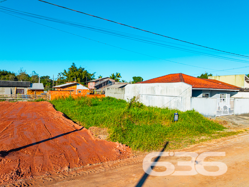 Descubra o seu novo investimento em Balneário Barra do Sul: Terreno Exclusivo no Bairro Pinheiros!
Se você está à procura de uma oportunidade única para adquirir um terreno em uma das regiões mais promissoras de Santa Catarina, apresentamos a você este incrível lote localizado no charmoso bairro Pinheiros, em Balneário Barra do Sul. Esta é a sua chance de investir em um imóvel que oferece qualidade de vida, tranquilidade e um excelente potencial de valorização.
Destaques e Benefícios:
Imagine construir a casa dos seus sonhos ou investir em um empreendimento lucrativo em uma região que está em constante crescimento.
Balneário Barra do Sul é conhecido por sua beleza natural, praias encantadoras e um clima acolhedor. Além disso, o bairro Pinheiros está em pleno desenvolvimento, oferecendo uma excelente infraestrutura com escolas, comércios locais e fácil acesso às vias principais da cidade.
Por que Investir Aqui?
Com uma localização estratégica no litoral catarinense, este terreno reúne todas as qualidades que um investidor cuidadoso procura: potencial de valorização, proximidade com pontos turísticos e um ambiente seguro e convidativo. Perfeito tanto para projetos residenciais quanto comerciais, este é um investimento que combina versatilidade e retorno garantido.
Não perca a oportunidade de fazer parte de uma comunidade vibrante e em expansão. Transforme este terreno no alicerce do seu sucesso pessoal ou profissional. Entre em contato agora com a 636 Negócios Imobiliários para mais informações e agendamento de visitas.
Seu próximo grande investimento começa aqui!
636 NEGÓCIOS IMOBILIÁRIOS: A SUA MELHOR ESCOLHA
Com mais de 30 anos de experiência, a 636 Negócios Imobiliários é sua parceira ideal para encontrar o imóvel perfeito. Estamos prontos para ajudá-lo a fazer deste imóvel o seu novo lar.
Telefone: (47) 3451-0636
WhatsApp: (47) 99190-0636
Não perca esta oportunidade única. Visite nosso site para mais informações: i636.com.br