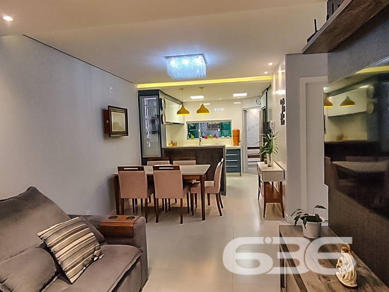 Sobrado à venda no Glória, Joinville | 3 quartos, 