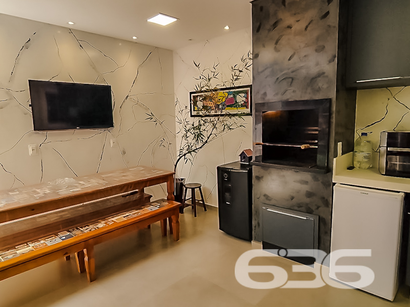 Sobrado à venda no Glória, Joinville | 3 quartos, 
