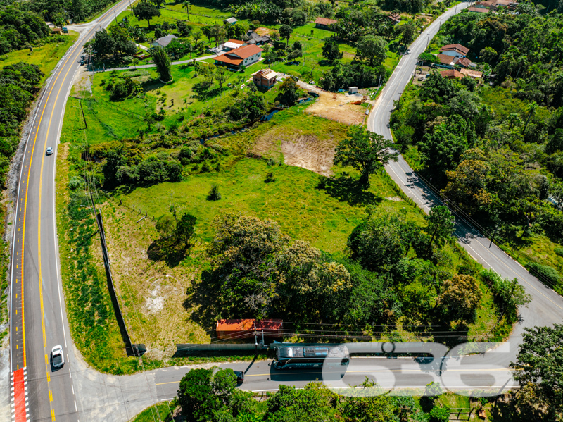Terreno - Pinheiros - Balneário Barra do Sul