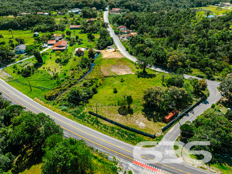 Terreno - Pinheiros - Balneário Barra do Sul