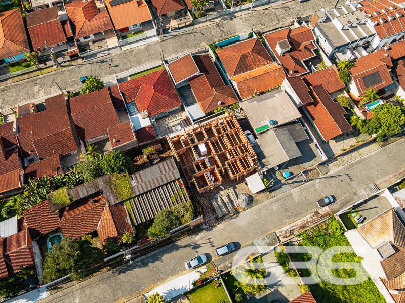 Casa à venda no Iririú, Joinville | 2 quartos | ár