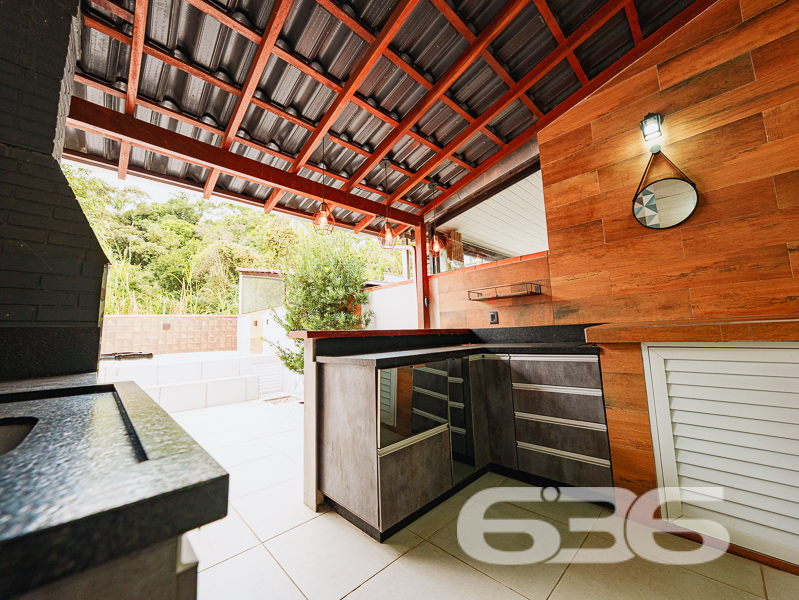 Sobrado à venda no Floresta, Joinville | 2 quartos