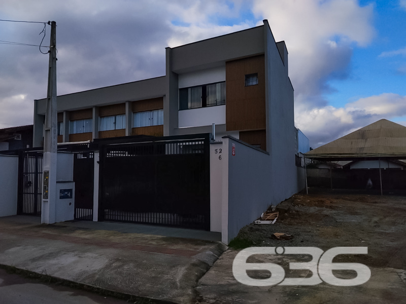 Sobrado à venda no Iririú, Joinville | 2 quartos (