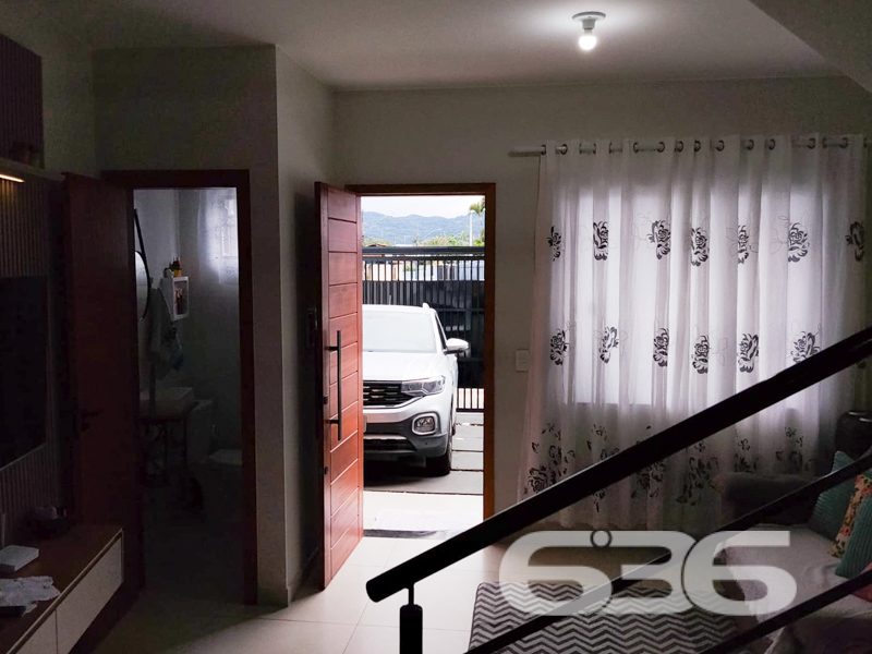 Sobrado à venda no Iririú, Joinville | 2 quartos s
