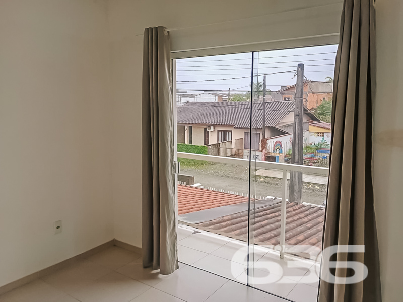 Sobrado à venda no Fátima, Joinville | 2 quartos |