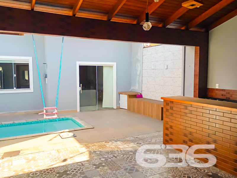 Casa à venda no Bom Retiro, Joinville | 2 quartos 