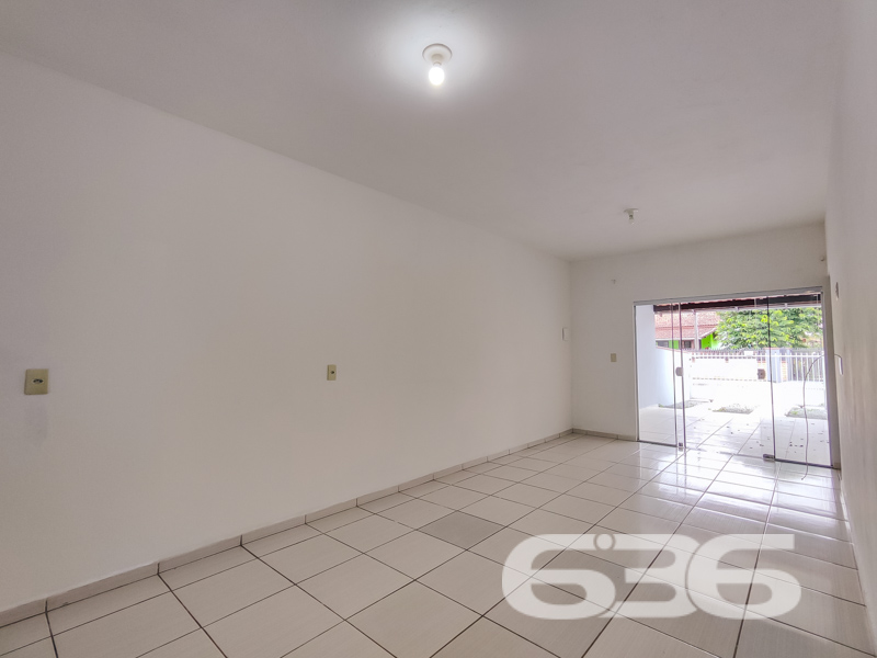 Casa geminada térrea no Centro de Balneário Barra