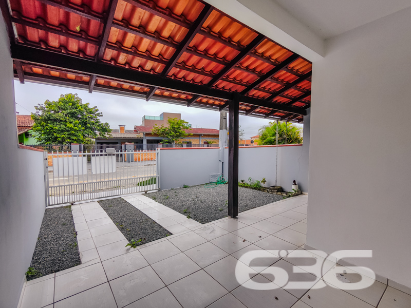 Casa geminada térrea no Centro de Balneário Barra