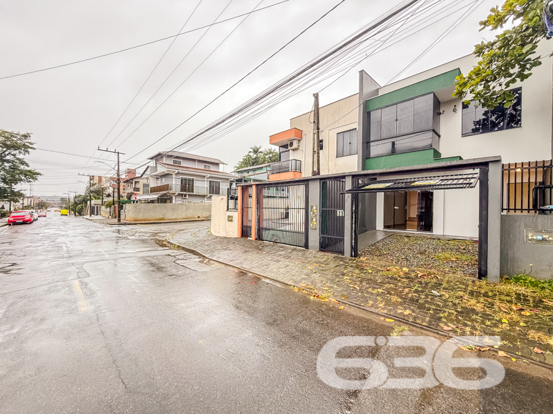 Sobrado à venda no Costa e Silva, Joinville | 2 qu