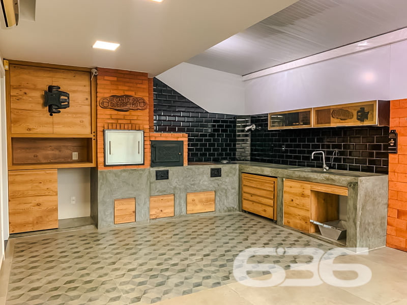 Sobrado à venda no Vila Nova, Joinville | 3 quarto
