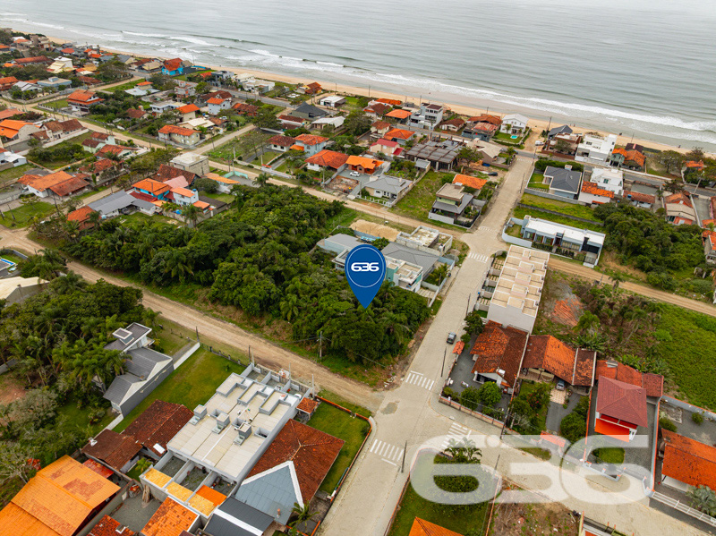 Terreno à venda no bairro Salinas, Balneário Barra