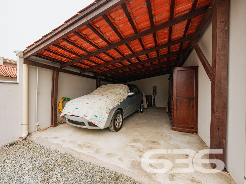Sobrado à venda no bairro Costeira, Balneário Barr