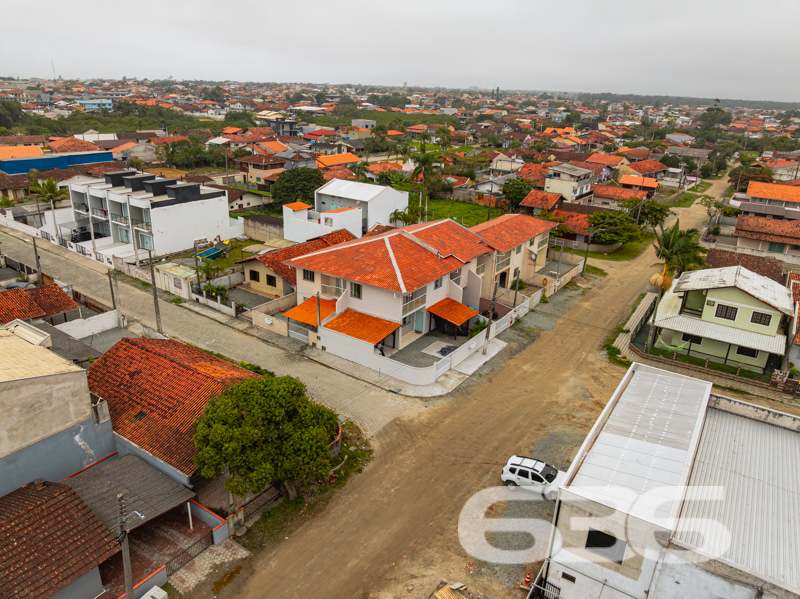 Residência - Costeira - Balneário Barra do Sul