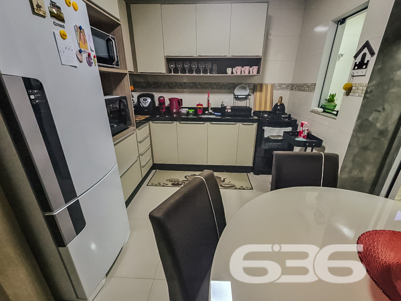 Sobrado à venda no Aventureiro, Joinville | 2 quar