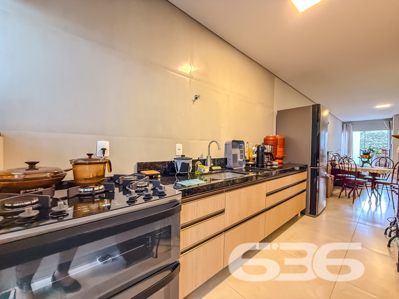 Casa à venda no Vila Nova, Joinville | estuda perm