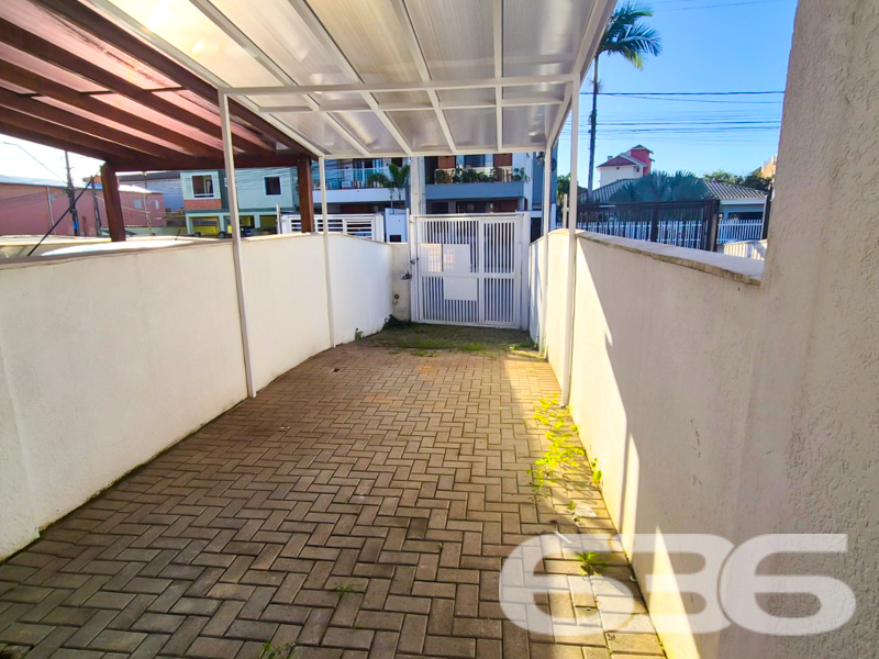 Sobrado à venda no Santo Antônio, Joinville | 2 qu