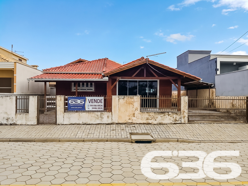 Casa à venda no bairro Salinas, Balneário Barra do