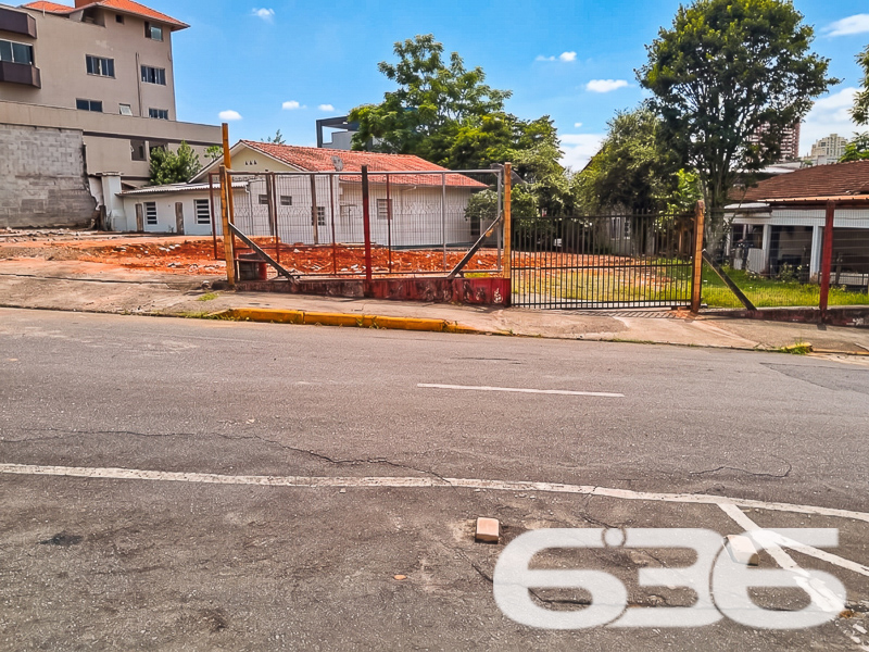 Terreno à venda no Saguaçu, Joinville | 649m²
Des
