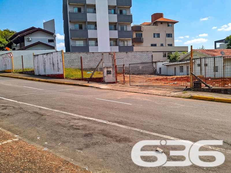 Terreno à venda no Saguaçu, Joinville | 649m²
Des