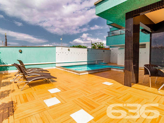 Apartamento com 3 quartos sendo 1 suíte, no bairro Saguaçu, cidade de Joinville.

São 144m² de área total, 107m² de área privativa e 1 vaga de garagem coberta.

O apartamento está localizado no 10º andar, num prédio com 3 apartamentos por andar.

Layout Interno:
*sala de estar e sala de jantar
*cozinha
*churrasqueira
*área de serviço

Áreas Comuns:
*piscina
*energia solar
*portão eletrônico
*interfone
*elevador social
*salão de festas
*salão de jogos

Imóvel Averbado.

Agende a sua visita nesse apartamento. Você pode se apaixonar!

Imobiliária 636
47 3451-0636 47 99190-0636
Rua Alexandre Schlemm, 636 – Anita Garibaldi
Joinville | Santa Catarina 

https://imobiliaria636.com.br 