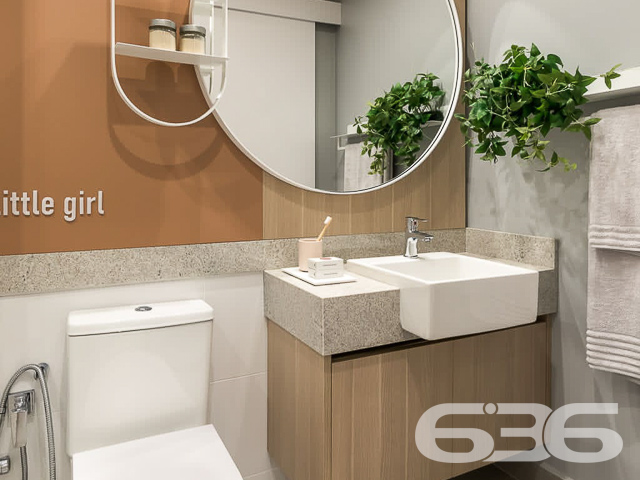 VENDE-SE APARTAMENTO DE ALTO PADRÃO NO BAIRRO GLÓRIA COM SUÍTE MASTER + 2 DORMITÓRIOS - ESTUDA PERMUTA

Descubra o privilégio de viver em um apartamento de altíssimo padrão no bairro Glória, com uma área privativa de 107,27m².

Com 3 dormitórios, incluindo uma suíte master, 2 banheiros, sala de estar e jantar integradas, cozinha planejada, lavabo, área de serviço e sacada, cada detalhe foi pensado para proporcionar conforto e elegância.

Você já imaginou estar conectado todos os dias com as experiências de um hotel boutique? Esse empreendimento foi pensado para despertar essa sensação em seus moradores. A amplitude do lobby e o design do mobiliário traduzem o conforto e o bem-estar dos halls de grandes hotéis. Através da arquitetura contemporânea, vida urbana e natureza se misturam, transcendendo experiências.

Conecte seu estilo a esse novo jeito de morar! Este é um deslumbrante imóvel que reúne todas as comodidades que você e sua família merecem, como: piscinas, playground para as crianças, salão de festas, espaço fitness e outras muitas opções de lazer.

Os espaços são criados para ressignificar a forma como as pessoas se relacionam com a casa, fazendo com que o morar possa ser uma experiência relevante e inspiradora.

O apartamento está localizado ao lado da rua Otto Boehm, a região mais valorizada da cidade. Ao redor do empreendimento você encontra tudo o que precisa: escolas, supermercados, cafeterias e os melhores restaurantes da cidade. E o mais importante: uma vizinhança agradável e segura. Sem contar a vista, que fica de frente para uma área de preservação. Assim, quem morar aqui terá um skyline permanente. 

Este imóvel, diretamente do permutante, oferece a melhor planta e o melhor preço do mercado, com a possibilidade de aceitar até 50% em permuta. 

Com mais de 30 anos de experiência no mercado imobiliário, a 636 Negócios Imobiliários é especialista em transformar sonhos em realidade. Oferecemos suporte completo para que você encontre o imóvel ideal. Entre em contato pelo telefone (47) 3451-0636 ou WhatsApp (47) 99190-0636 e agende uma visita.

Este e outros milhares de imóveis no site: i636.com.br