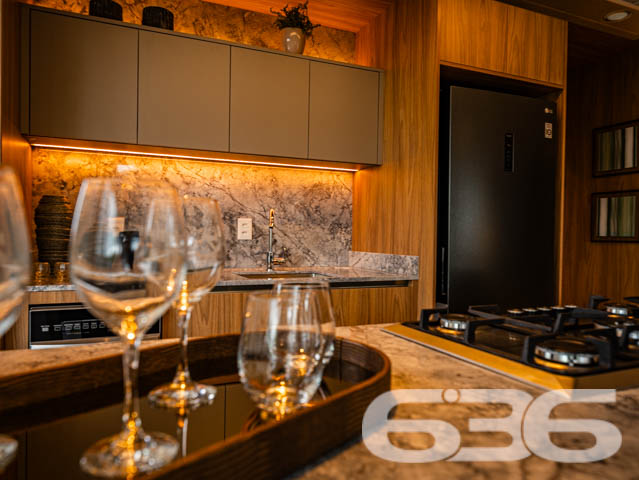 SEU NOVO LAR! APARTAMENTO DE ALTO PADRÃO COM 3 SUÍTES NO BAIRRO SANTO ANTÔNIO - ESTUDA PERMUTA
Este exclusivo apartamento de alto padrão redefine a ideia de moradia sofisticada no bairro Santo Antônio.
Com 153m² de área privativa, esse apartamento oferece o que há de mais moderno e estiloso. São 3 suítes encantadoras, salas de estar e jantar espaçosas e bem iluminadas, cozinha integrada, banheiro social e 2 vagas de garagem cobertas.
Desfrute de uma série de facilidades no próprio condomínio, como piscina com vista panorâmica, lounge, academia, playground e salão de festas com espaço gourmet.
Sua localização é privilegiada, situando-se entre o centro e a zona industrial da cidade. Aqui, você estará cercado por uma variedade de lojas, shoppings, restaurantes, escolas e hospitais, proporcionando uma vida prática e dinâmica.
Este é o momento de transformar seu estilo de vida. Entre em contato conosco para mais informações:
Telefone: (47) 3451-0636
WhatsApp: (47) 99190-0636
Imobiliária 636 - Transformando Sonhos em Moradias de Excelência.
